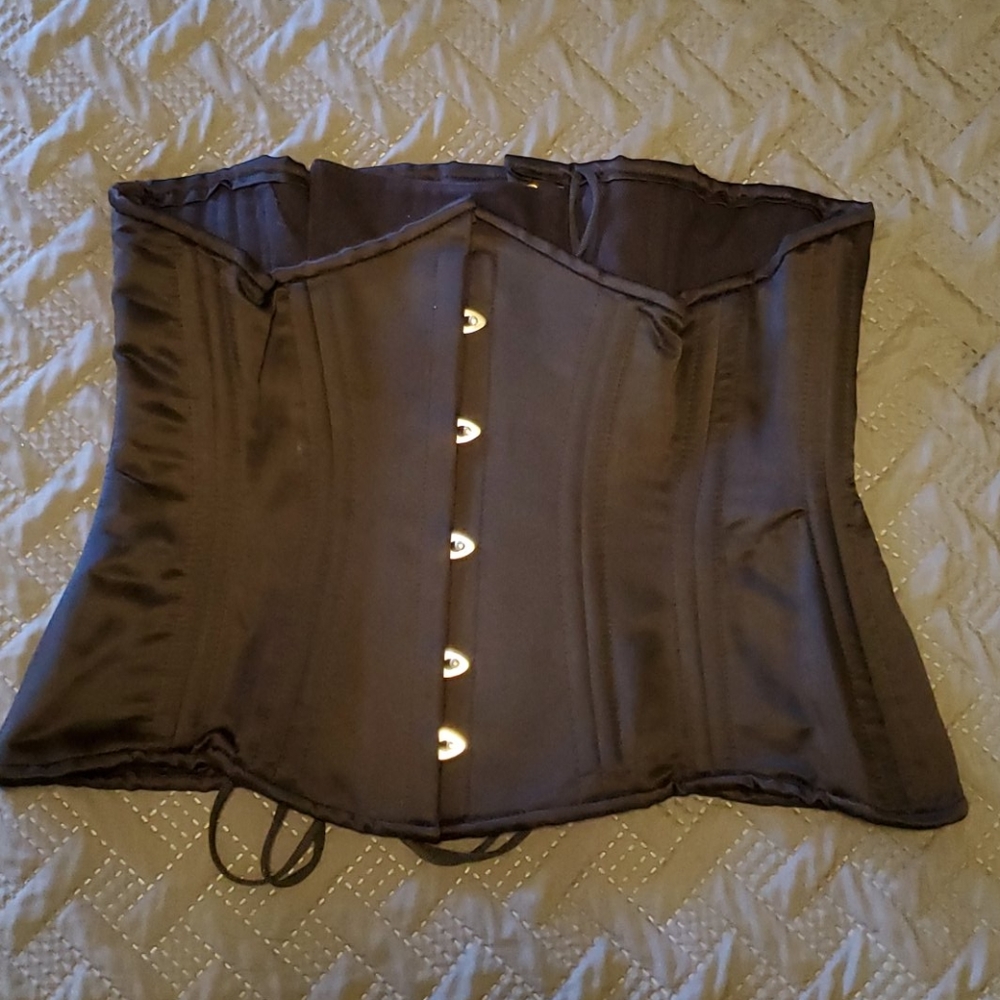 Underbust corset